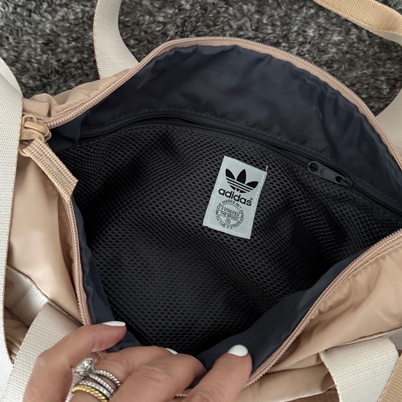 Adidas Dual-Tone Tote Bag Cream and White - Picture 3 of 4